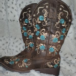 Roper blue rose embroidery western boots